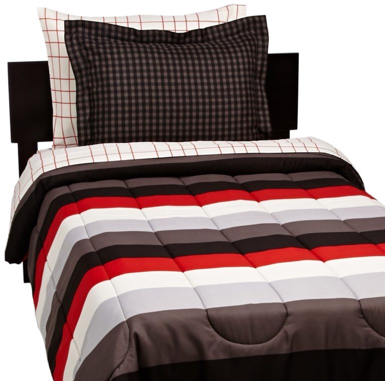 AmazonBasics 5-Piece Bed-In-A-Bag, Twin-Twin XL, Red Simple Stripe